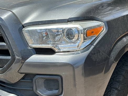 Used 2019 Toyota Tacoma SR w/ SR Convenience Package AWD/4WD image 8