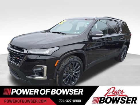 Used 2023 Chevrolet Traverse RS image 1