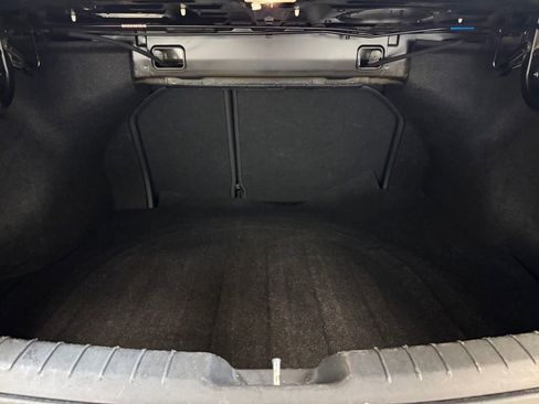 Used 2017 Hyundai Elantra SE image 21