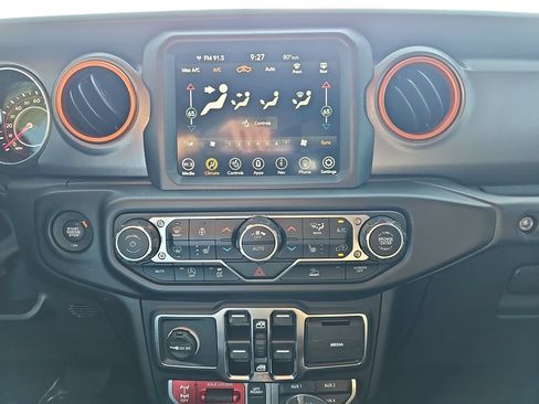 Used 2022 Jeep Gladiator Mojave w/ Cold Weather Group AWD/4WD image 24