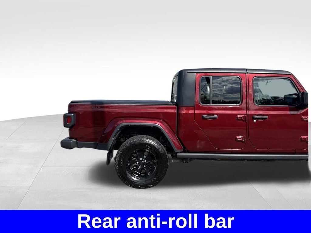 Used 2021 Jeep Gladiator Sport AWD/4WD image 7