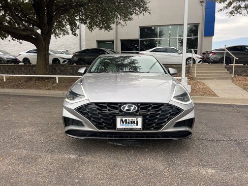 Used 2022 Hyundai Sonata SEL w/ Preferred Accessory Package image 2