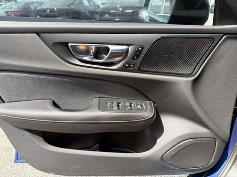 Used 2020 Volvo S60 T5 R-Design FWD image 7
