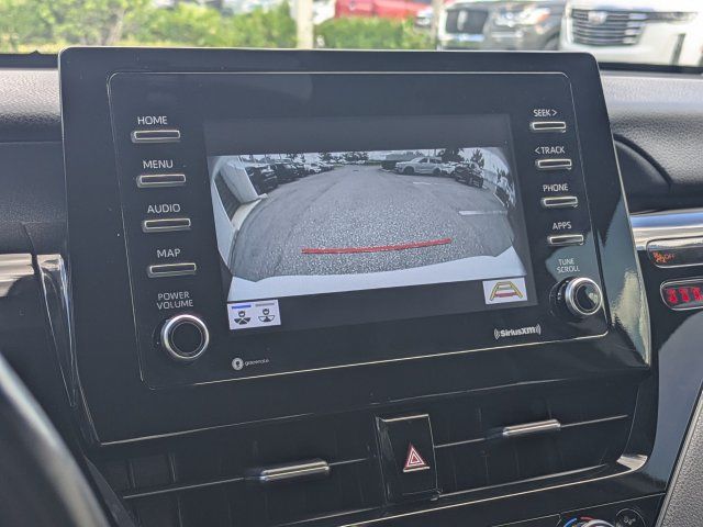 Used 2024 Toyota Camry SE FWD image 19