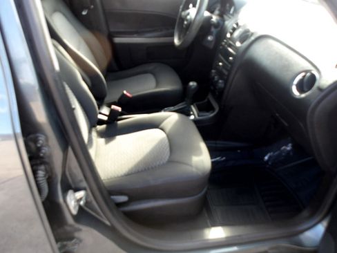 Used 2010 Chevrolet HHR LS image 10