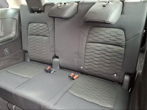 Used 2025 Nissan Pathfinder SV image 11