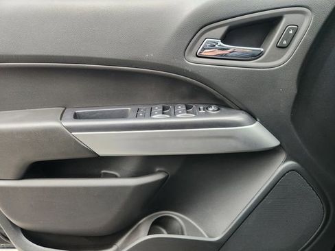 Used 2022 Chevrolet Colorado LT w/ Luxury Package image 19
