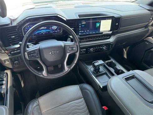 Used 2022 Chevrolet Silverado 1500 ZR2 w/ Technology Package image 11
