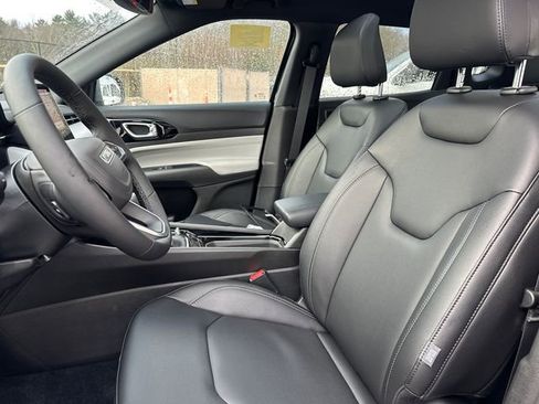 New 2026 Jeep Compass Limited w/ Sun, Sound & Navigation Group AWD/4WD image 36