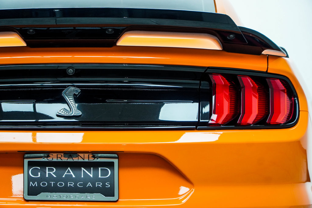 Used 2021 Ford Mustang Shelby GT500 w/ Technology Package RWD image 23