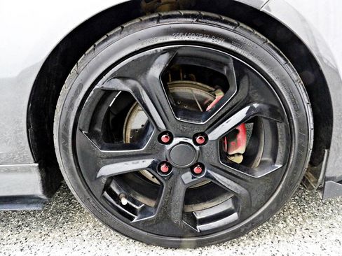 Used 2017 Ford Fiesta ST image 21