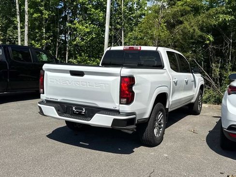 Used 2024 Chevrolet Colorado LT w/ LT Convenience Package RWD image 6