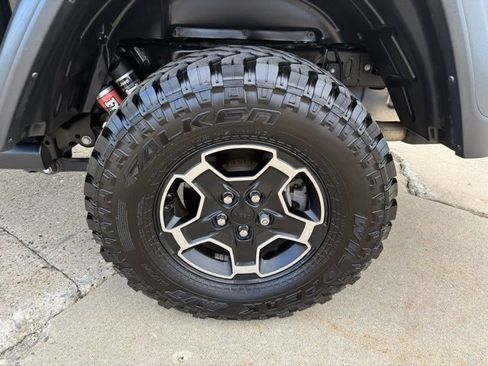 Used 2021 Jeep Gladiator Mojave image 10