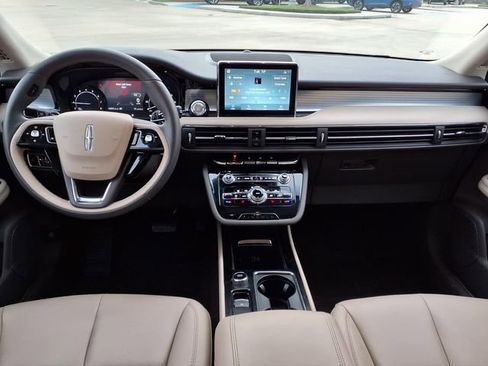 Used 2022 Lincoln Corsair FWD image 5