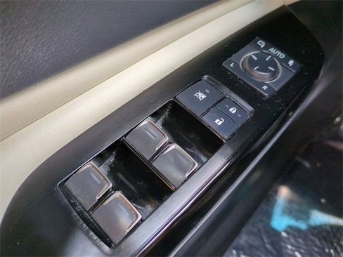 Used 2022 Lexus ES 350 w/ Premium Package image 23