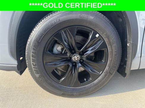 Certified 2024 Toyota Highlander XLE AWD/4WD image 13