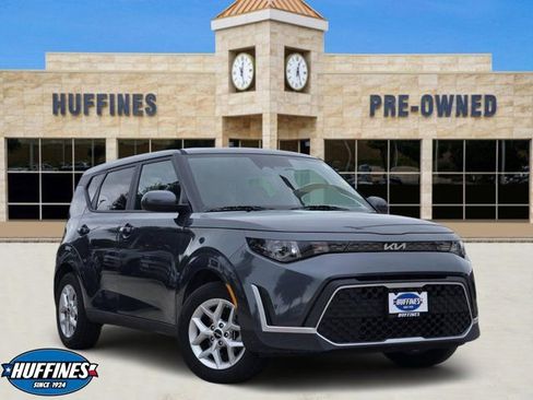 Certified 2025 Kia Soul LX w/ LX Technology Package FWD image 1