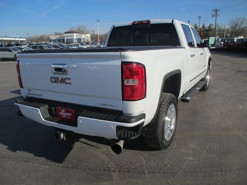 Used 2019 GMC Sierra 2500 Denali w/ Duramax Plus Package image 3