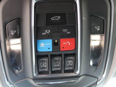 Used 2021 Jeep Grand Cherokee L Limited AWD/4WD image 34