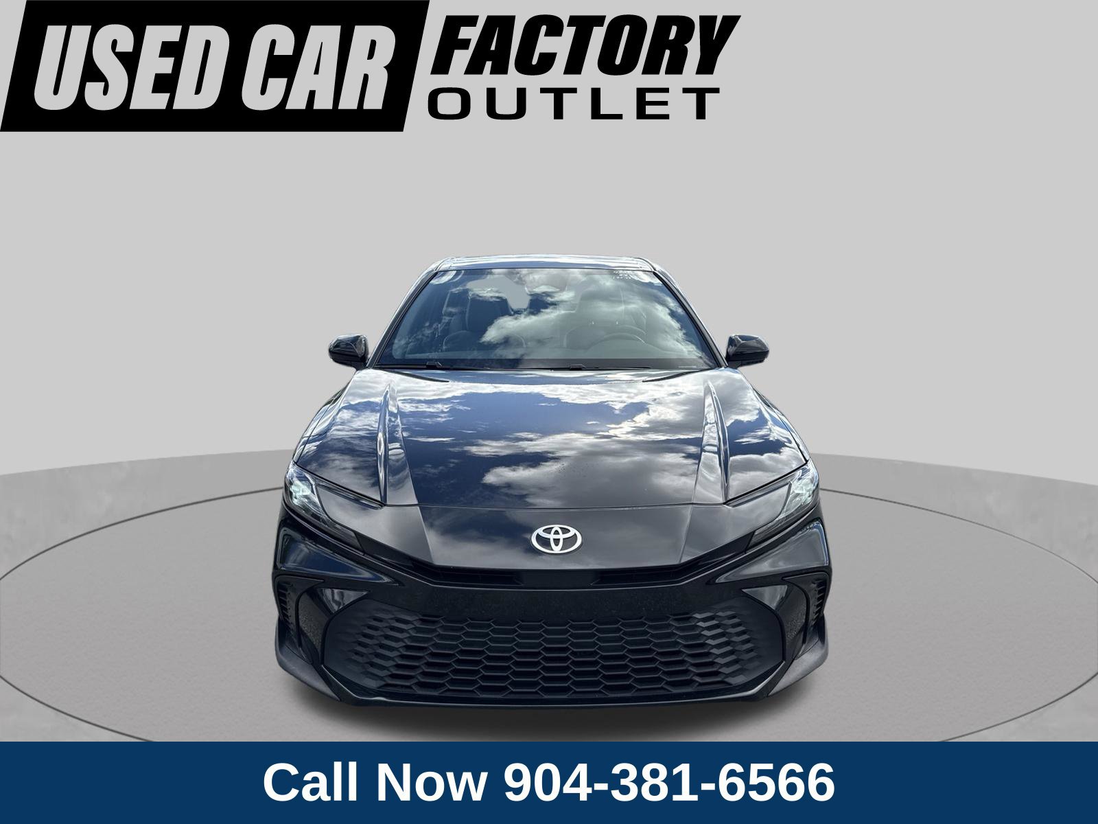 Used 2025 Toyota Camry SE FWD image 8
