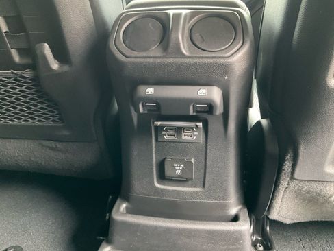 Used 2022 Jeep Wrangler Unlimited Rubicon w/ Xtreme Recon 35" Tire Package image 32