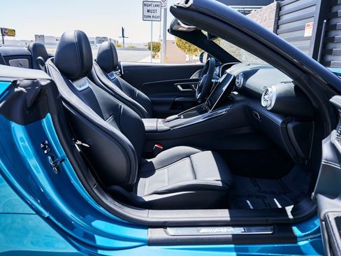 Used 2022 Mercedes-Benz SL 63 AMG 4MATIC w/ AMG Aerodynamic Package image 31