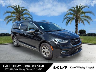 Used 2023 Chrysler Pacifica Limited