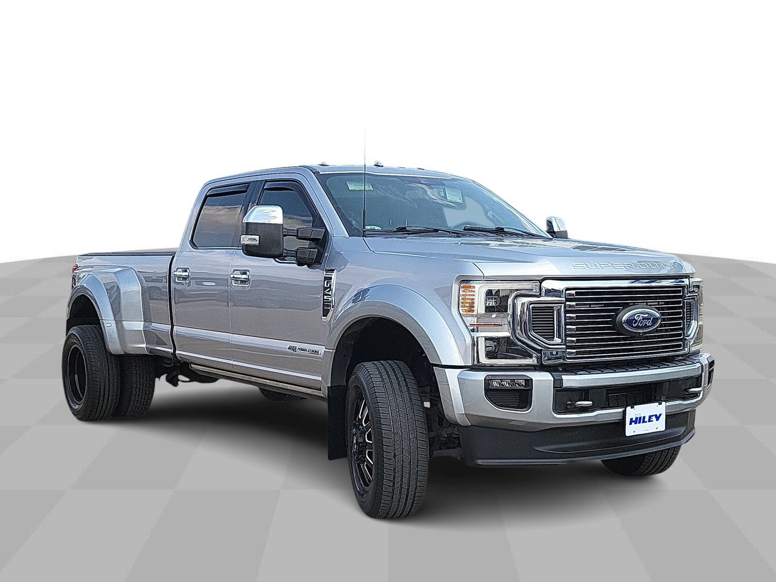 Used 2022 Ford F450 Platinum w/ FX4 Off-Road Package AWD/4WD image 2