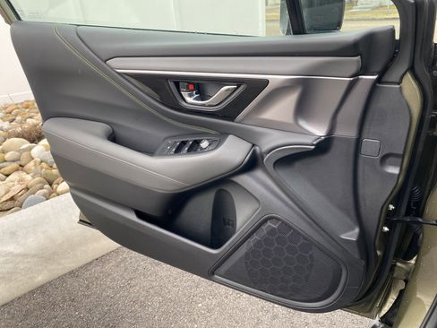 Used 2023 Subaru Outback Onyx Edition image 17