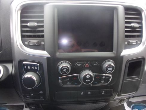 Used 2022 RAM 1500 Classic Warlock w/ Electronics Group AWD/4WD image 16