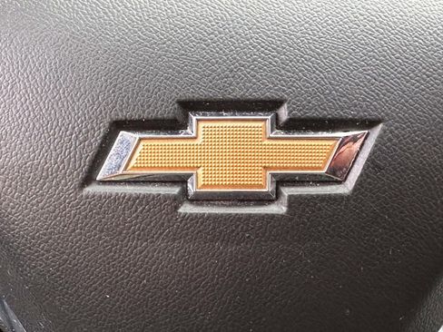 Used 2021 Chevrolet Equinox LT image 22