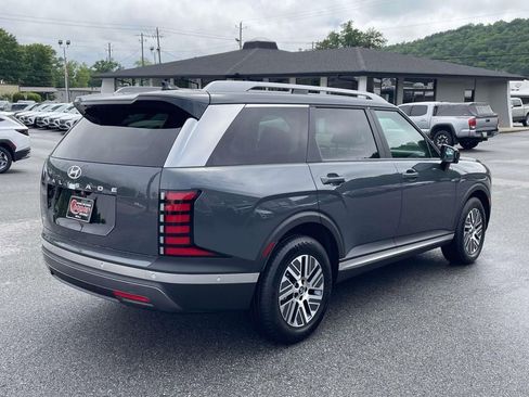 New 2026 Hyundai Palisade SEL Premium FWD image 3
