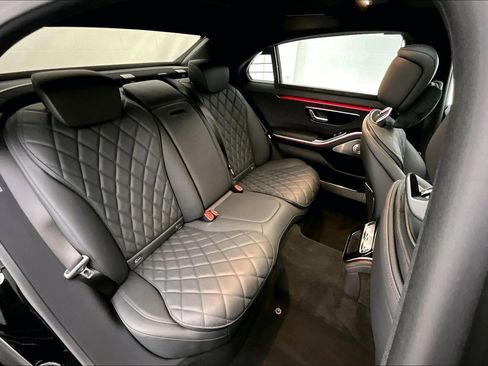 Used 2026 Mercedes-Benz S 580e 4MATIC Sedan image 17