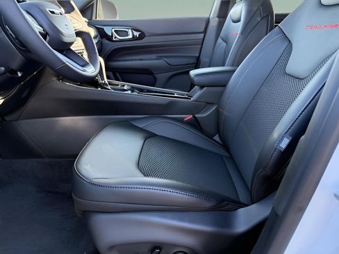 New 2026 Jeep Compass Trailhawk image 14