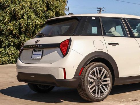 New 2026 MINI Cooper 4-Door Hardtop FWD image 11