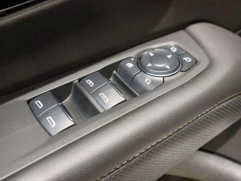 Used 2025 Chevrolet Tahoe High Country AWD/4WD image 24