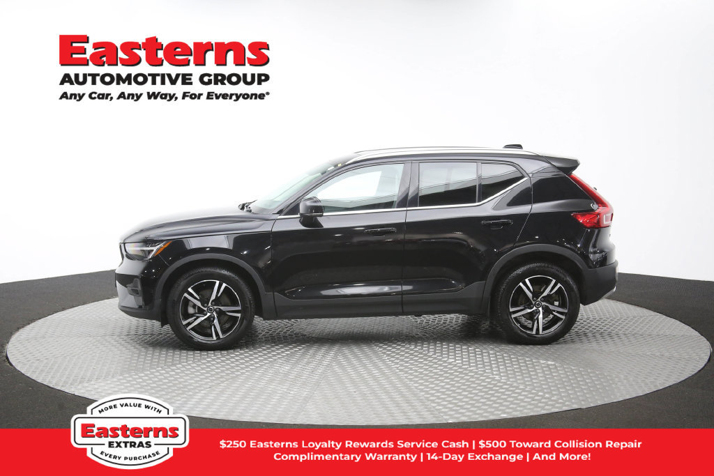 Used 2023 Volvo XC40 B5 Plus AWD/4WD image 61