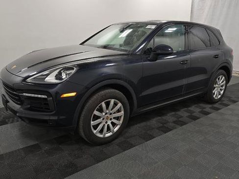 Used 2022 Porsche Cayenne w/ Premium Package AWD/4WD image 1