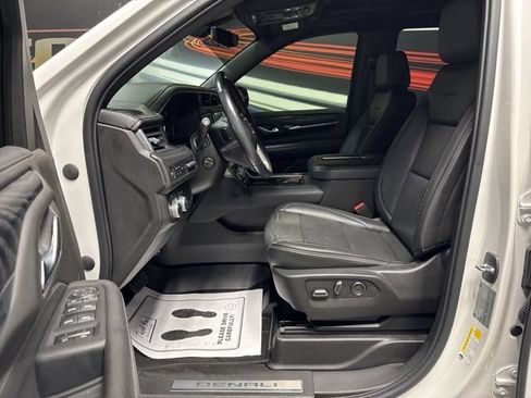 Used 2021 GMC Yukon Denali w/ Denali Premium Package AWD/4WD image 5