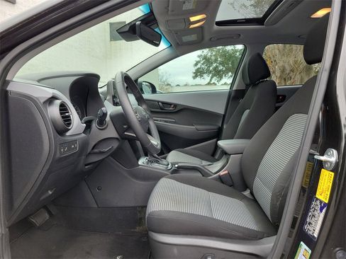 Used 2018 Hyundai Kona SEL image 17