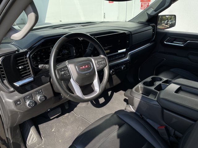 Used 2025 GMC Sierra 1500 SLT AWD/4WD image 10