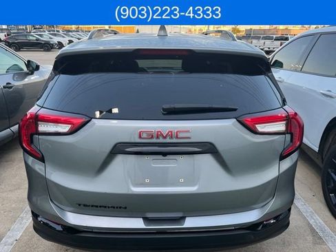 Used 2024 GMC Terrain SLE w/ Elevation Edition FWD image 6