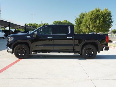Used 2024 GMC Sierra 1500 SLT AWD/4WD image 2