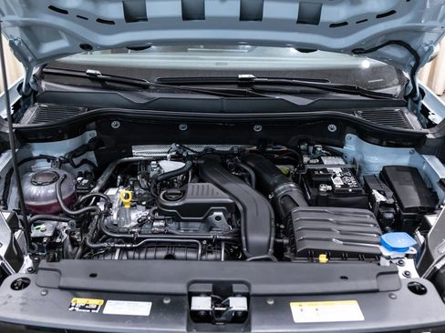 New 2026 Volkswagen Taos SE FWD image 25