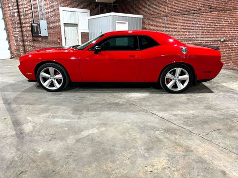 Used 2009 Dodge Challenger SRT8 w/ SRT Option Group II image 8