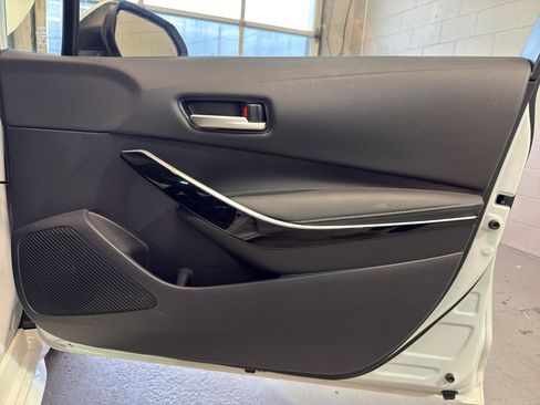 Used 2022 Toyota Corolla XLE image 21