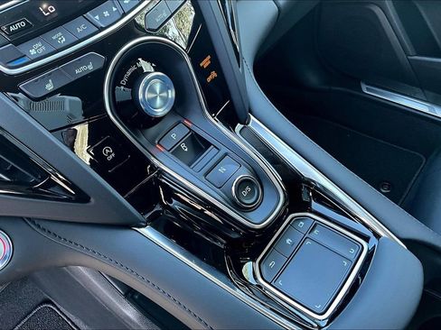 Used 2024 Acura RDX SH-AWD image 11