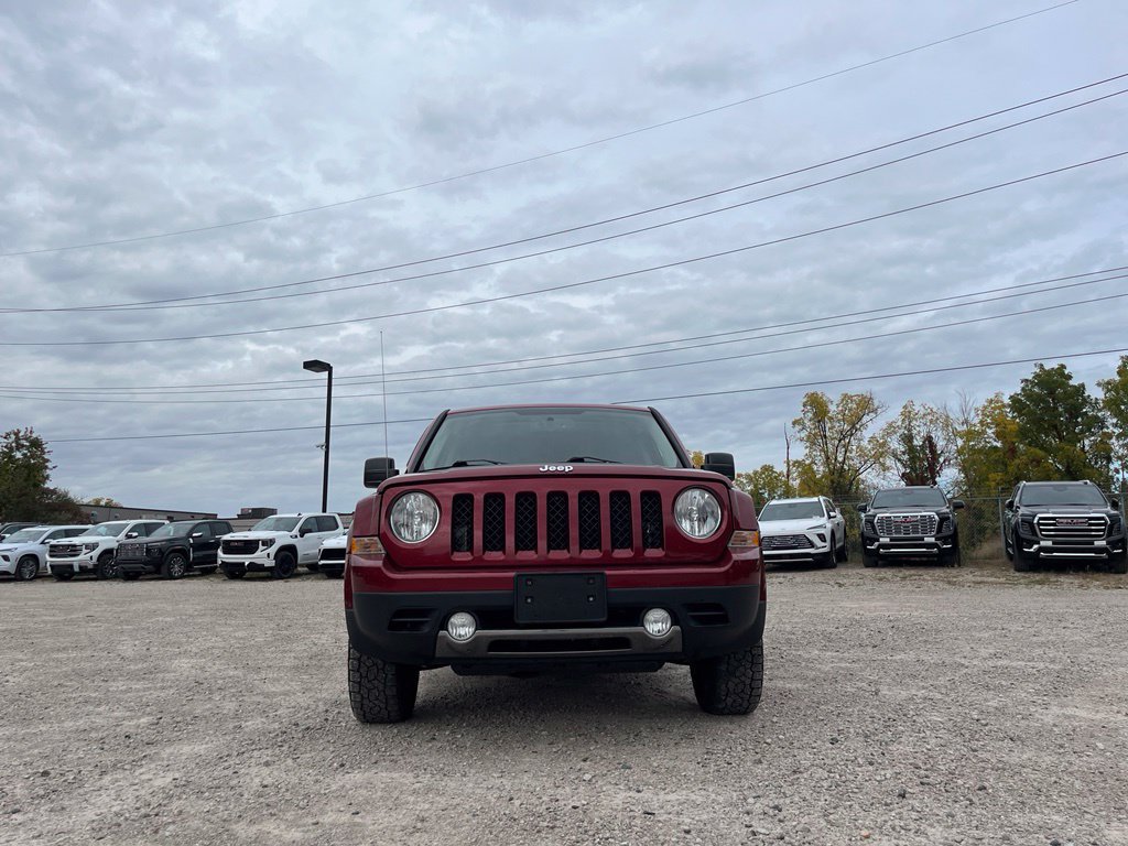 Used 2017 Jeep Patriot High Altitude AWD/4WD image 4