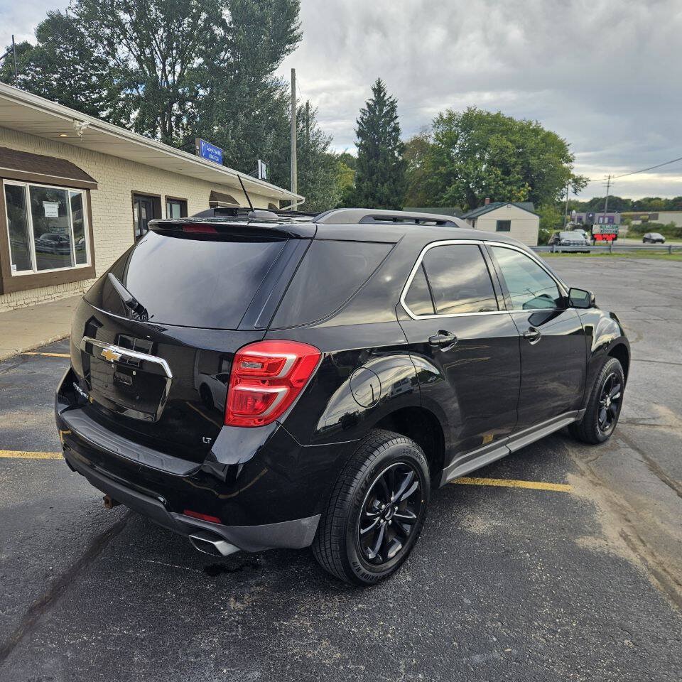 Used 2017 Chevrolet Equinox LT w/ Convenience Package AWD/4WD image 4