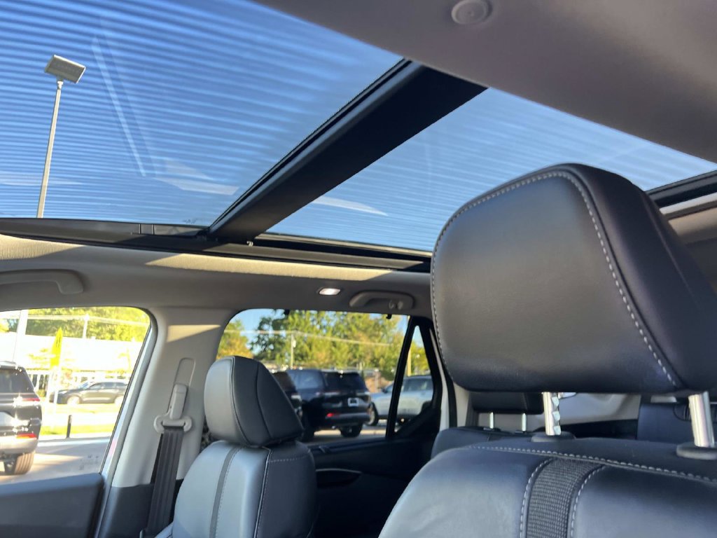 Used 2023 Honda Pilot Touring image 25